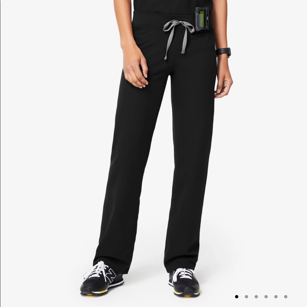Scrub pant figs